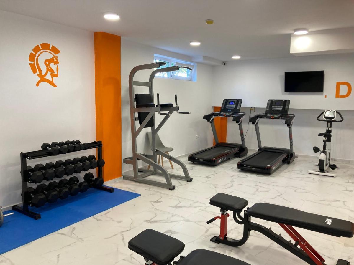 Hotel Defkalion Петра Екстер'єр фото