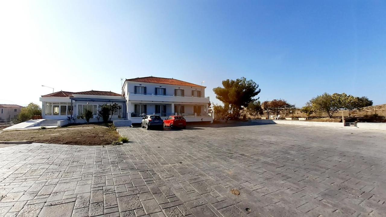 Hotel Defkalion Петра Екстер'єр фото